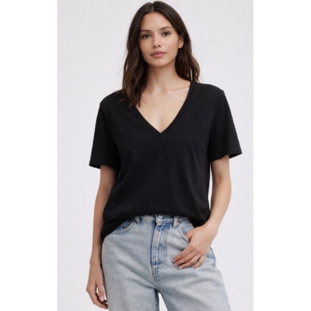 Good American Black Supima Cotton Oversized V-Neck T-Shirt Womens Sz 6 Basic EUC